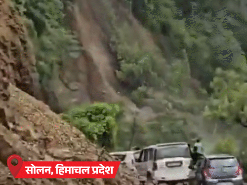 हिमाचल में भारी बारिश- 285 सड़कें बंद, 39 की मौत:लैंडस्लाइड के बाद टनल में 5 घंटे फंसी रहीं गाड़ियां; बिहार में 5 लोगों पर बिजली गिरी