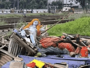 दुर्गा मंदिर पर बुलडोजर के खिलाफ आज बांग्लादेश बंद:रथयात्रा के दिन कई शहरों में प्रदर्शन; हिंदू संगठनों ने यूनिवर्सिटीज में विरोध किया