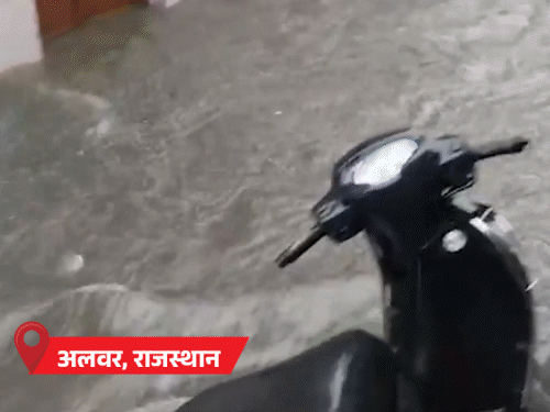 राजस्थान के अलवर में सड़कें डूबीं, घरों में पानी:हिमाचल में 4 जगह बादल फटा, 4 की मौत, 16 लापता; प्रयागराज में गंगा-यमुना में बाढ़