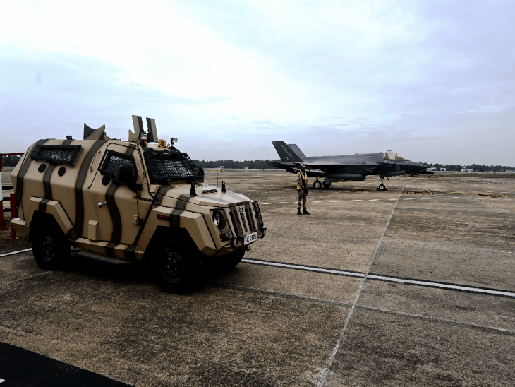 केरल में फंसा फाइटर जेट F-35B नहीं हुआ ठीक:अब टुकड़ों में वापस ब्रिटेन ले जाने की तैयारी; 20 दिन पहले इमरजेंसी लैंडिंग हुई थी