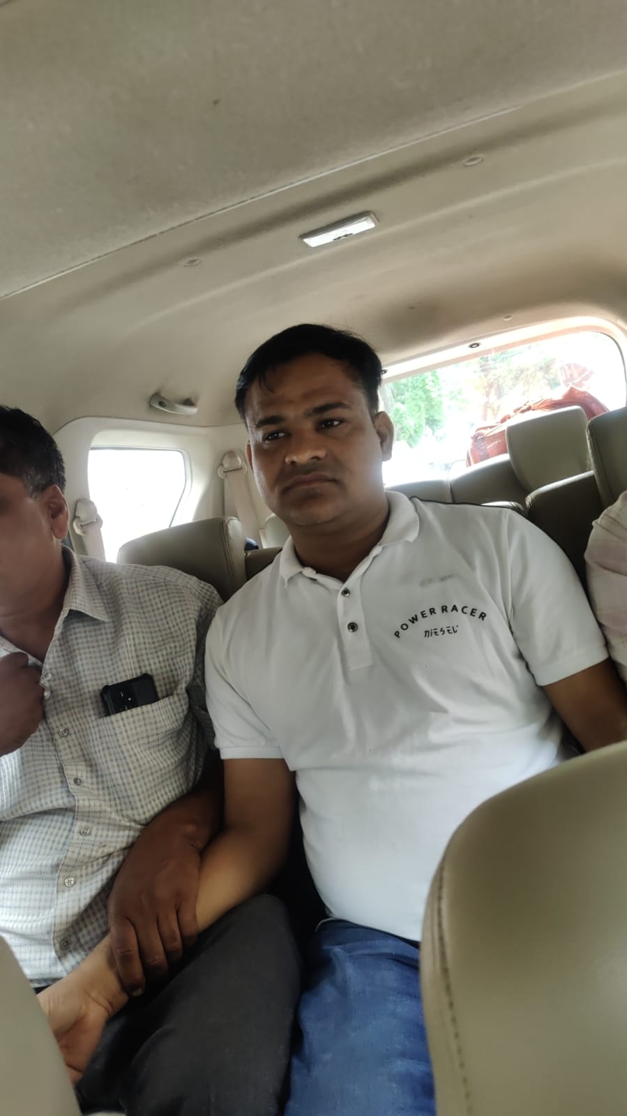इंदौर में लोकायुक्त की बड़ी कार्रवाई: विद्युत वितरण कंपनी का इंजीनियर 10 हजार की रिश्वत लेते रंगे हाथ गिरफ्तार