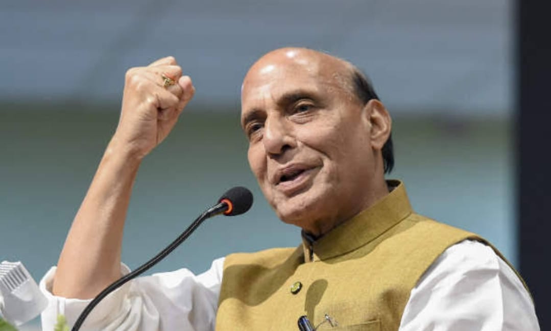 इंदौर में रक्षा मंत्री राजनाथ सिंह का आगमन, महू सैन्य छावनी में “संयुक्त रण संवाद” कार्यक्रम में होंगे शामिल